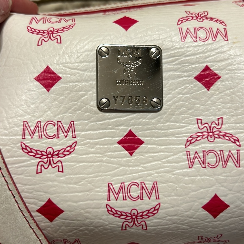 MCM White and Pink Shoulder Bag with MCM wallet. - Picture 2 of 15